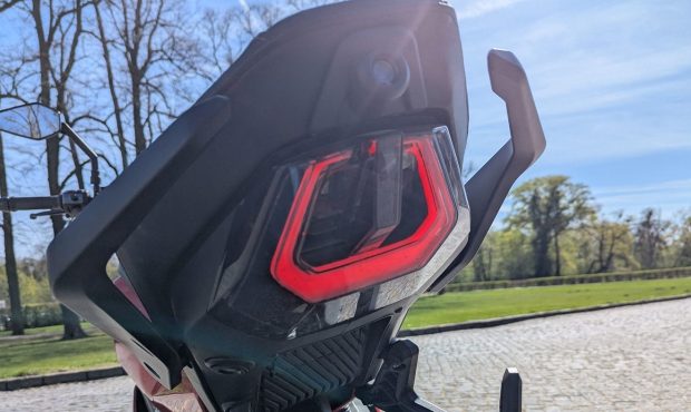 NIU RQI Sport در گزارش رانندگی