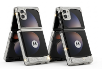 رندرهای بیشتری از ریزر پر زرق و برق موتورولا لو رفت