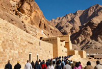 صنعت گردشگری مصر در سینا رونق گرفت؛ استقبال از ۳۸۰ گردشگر در سنت کاترین